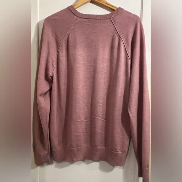 Banana Republic 100% merino wool sweater - Picture 3 of 7